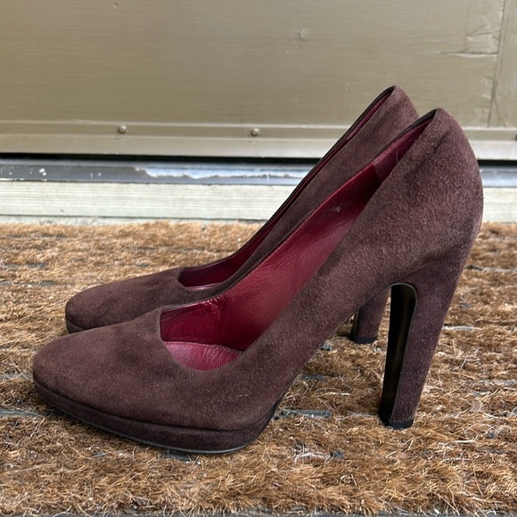 Authentic Prada Chocolate Brown Suede Pumps Sz 38 Italian Luxury Heels - Picture 1 of 12